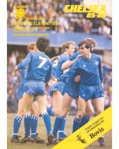 Chelsea v Newcastle United official programme 19/04/1986